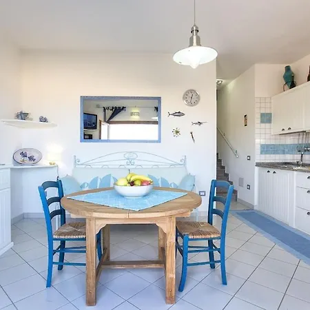 Apartment Vista Mare Con Terrazza Sotto Casa Per 5 Persone *