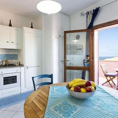 Vista Mare Con Terrazza Sotto Casa Per 5 Persone * Torre dei Corsari