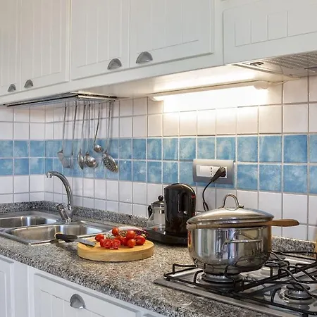 Vista Mare Con Terrazza Sotto Casa Per 5 Persone Apartment *