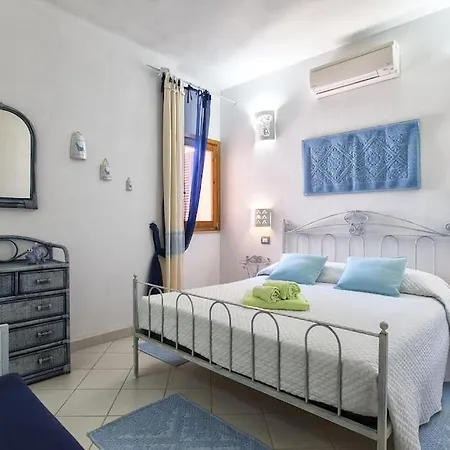 Apartment Vista Mare Con Terrazza Sotto Casa Per 5 Persone *