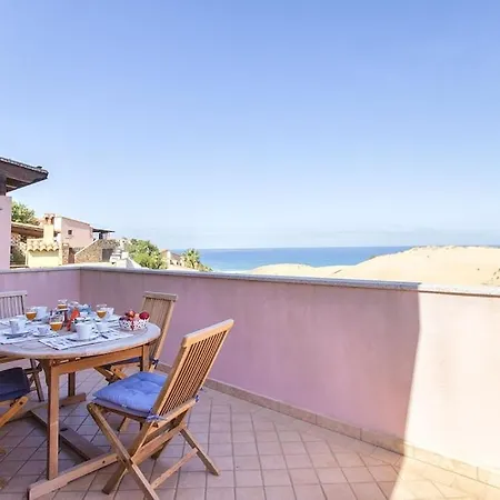 Apartment Vista Mare Con Terrazza Sotto Casa Per 5 Persone