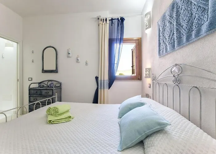 Costa Verde, With A Terrace Overlooking The Sea And Close To The Pristine Dunes Apartament Torre dei Corsari